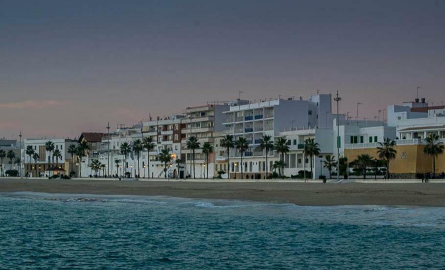 Apartamento Puerta Al Mar Apartment Rota Exterior photo